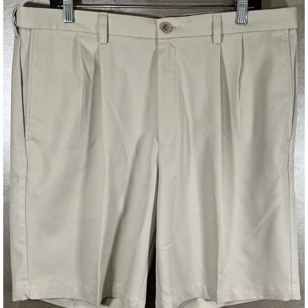 Cool 18 Pro Shorts Mens Size 38 Khaki Beige Casual Golf Shorts Polyester Active